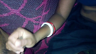Desi hot Jyoti bhabhi apne devar se maje leti hai full romance video