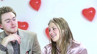FakeAgent Beautiful brunette babe fucks in casting interview
