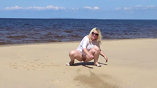Golden Rain 96 - Piss on Beach