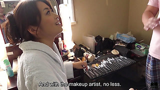 Maki Hojo sexual antics in between actual JAV shooting