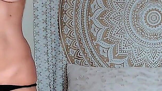 Big PAWG Ass Tease Twerk N Spread