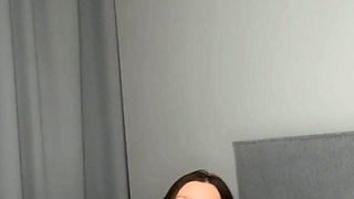 Webcam fun mature brunette with toys cum on cam