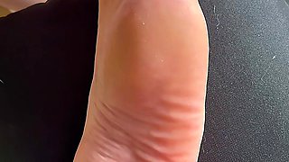 Cum on Sexy BBW Soles