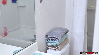 Filmed my Big Boobs stepmom fingering with a vibrator