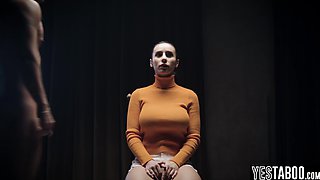 Huge bum mommy therapist has BDSM fantasy