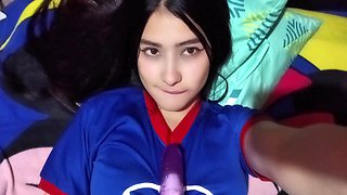 21-year-old College Girl Masturbates In The Room