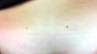 La timida italiana ama il sesso anale in stile doggy