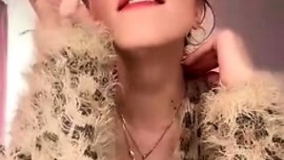 Webcam milf with breast milk live hardcore masturbate