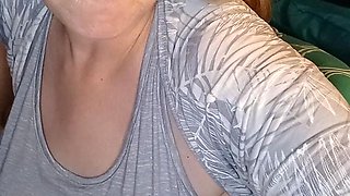 Hot MILF in a Private Chat Masturbates Til Orgasm!