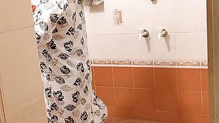 SOTELI BEHEN KO BHAI NE MOBILE GAME KE PRETEXT HI FULL HINDI ROLEPLAY PORN SLI