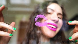 Naughty Noisy Pinky Kiss