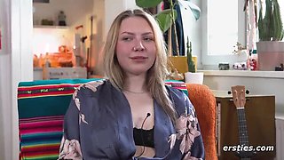 German Amateur Lindsey Cruz Solo Masturbation with Glass Dildo on Kitchen Table