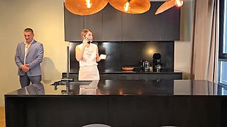 The Bodyguard Fullfilled His Fantasy and Fucked His Boss before Important Mee...