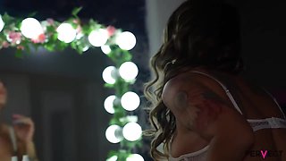 Lilly Veroni And Lilly Vixen - Italian Vixen Plays With Her Toys