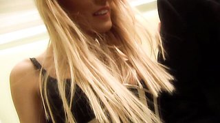 Beauty squeeze - big cock porn - Titopia