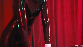 E-play for the Rubberslave in Bodybag and Heavy Rubber Mask