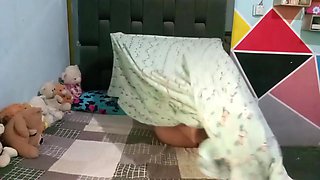 Acariciando Y Lamiendo El Cuerpo Desnudo De Mi Amiga - Verified Amateurs