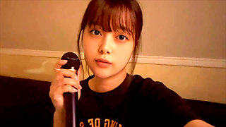 [Don't open the door...] Pounding. Karaoke masturbation. - She is a very innocent female college student who puts her fingers in and out of her hard.