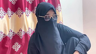 Hijabi milf provides quality homemade sex in closeup amateur scenes