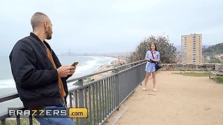Jada Sparks Goes Wild In Public: Fucking Tourist & Bubblebutt Babe Jordi In Reverse Cowgirl