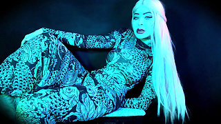 The Punishment for a Cheating Husband Is That He Becomes My Toilet - Caviar Edition