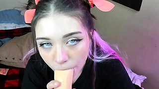 Russian teen babe deepthroats and masturbates on webcam