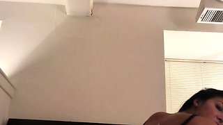 amateur raintree03 flashing ass on live webcam