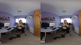 Chloe Toy, Porn Stash Bust - Blonde Striptease Joi