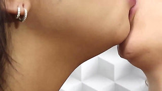 Venusss and Raquel in Deep Kisses!