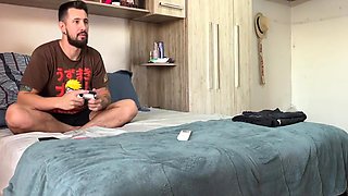 Lucas Neitan In Gamer So Queria Jogar... Mas A Milf Fumante De Sainha Curta Queria Bem Mais Smoking Gamer Fetish 7 Min
