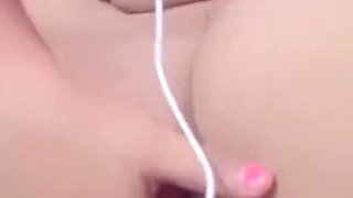 Beautiful Girl Masturbates While Video Calling