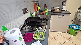 Horny Cook Prepares Peas for Lunch and Asks for a Big Sausage in Exchange