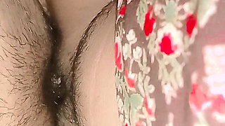 Mangal Desi Indian Rajasthani Wife Kiss in Field Khedai Khet Marwari Wife Ki Mein Pani Hindi Sex