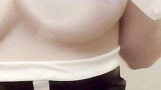 A Sexy Female Secretary with High Heels and Black Stockings Went to Her Boss's House on the Weekend and Was Given a Blowjob