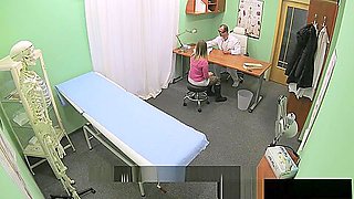 Busty hospital patient cockriding her doctor
