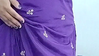 Indian Stepmom Seduce Her Stepson When Both Are Alone at Home