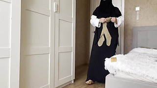 Arab MILF in Stockings