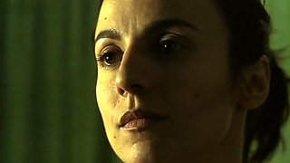 Michela Cescon in Primo Amore (2004)