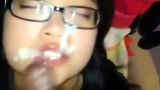 Chinese girl sucking and facial from bbc
