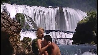 Dora Venter Is Outdoors Masturbating as She Gets Her Asshole Screwed - Private Porn Sex Videos