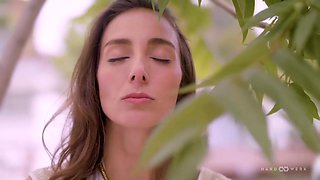 Ana B, Noir So And Kinky Panda - Yoga Bang