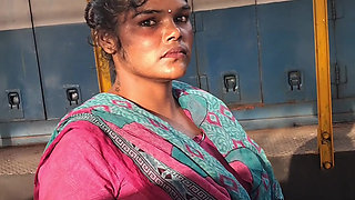 💦TRAIN TOILET TAMIL BHABHI Tamil housewife cowgirl Jennifer fuck very hard