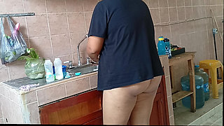 Chubby Mom in the Kitchen 3