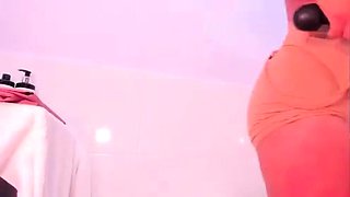 Love Chat Big Boobs Brunette Masturbating For Cam