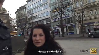 Hunt4k. talentierter jäger findet sehr schnell ein opfer und bekommt porn