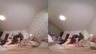 Threesome Passion: Veronica Leal and Emily Pink