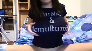 Lovely looking webcam Desi hottie is so into her masturbation