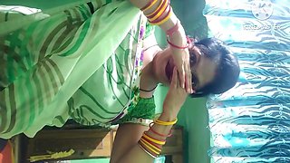 Indian Lady In Very Cute Sexy Very Cute Sexy Girl