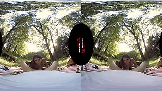 Au Naturel - Beautiful Girl Outdoor Sex In Virtual Reality