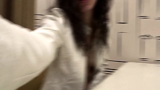 Brunette hot amateur finger fucking cunt at the beach